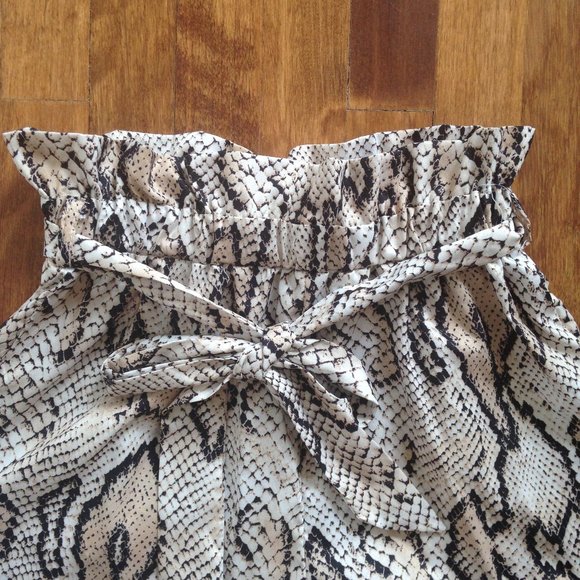 Zaful - Snakeskin Print Paperbag Shorts - Picture 9 of 11